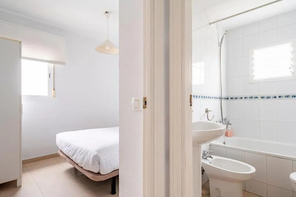Centric And Spacious Flat With Free Car Park Seville