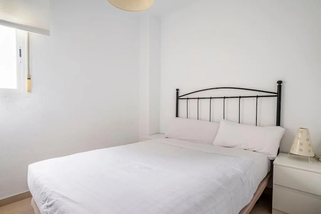 Centric And Spacious Flat With Free Car Park Seville Spain