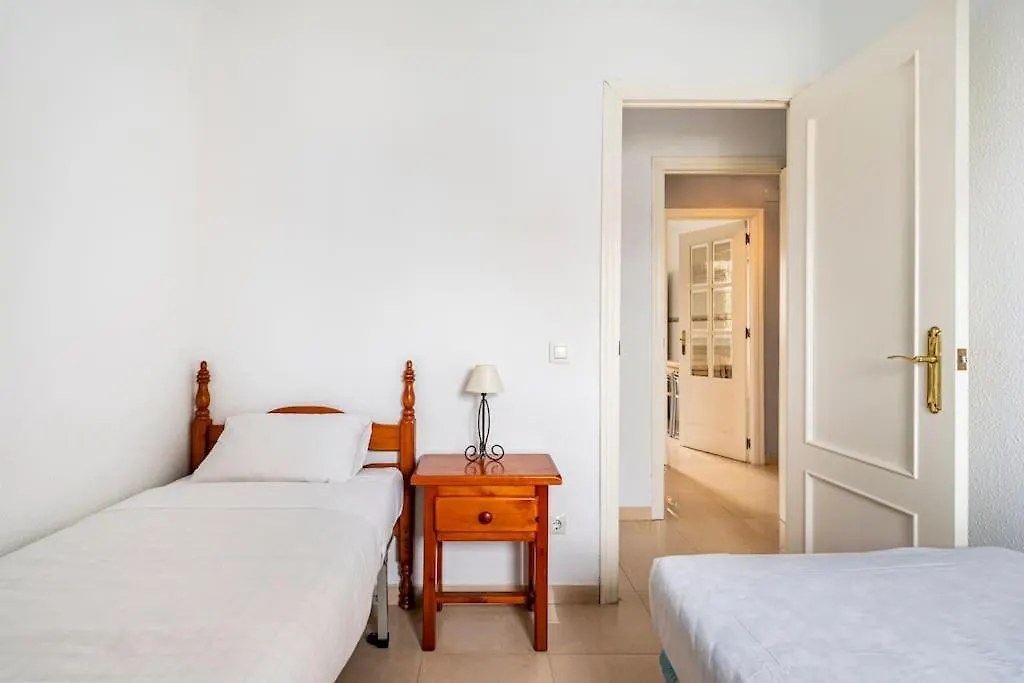 Apartment Centric And Spacious Flat With Free Car Park Seville