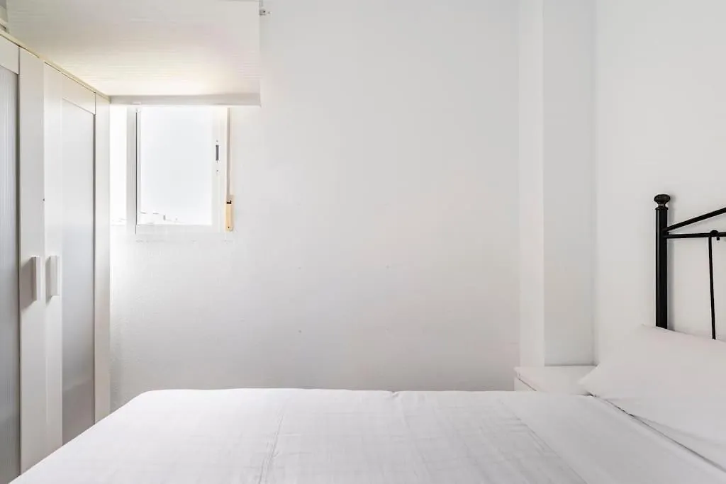 Centric And Spacious Flat With Free Car Park Seville