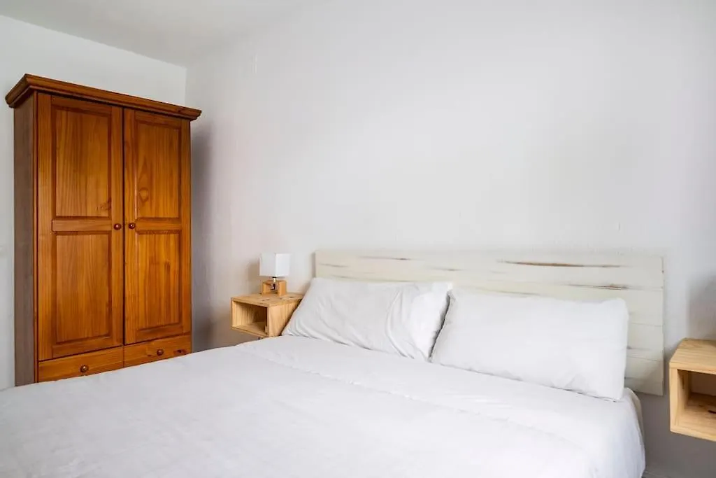 Centric And Spacious Flat With Free Car Park Seville Apartment