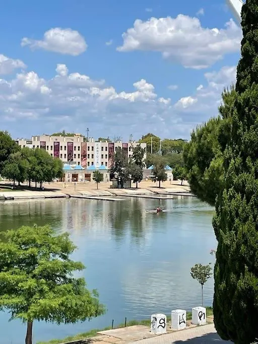 Apartment Centric And Spacious Flat With Free Car Park Seville