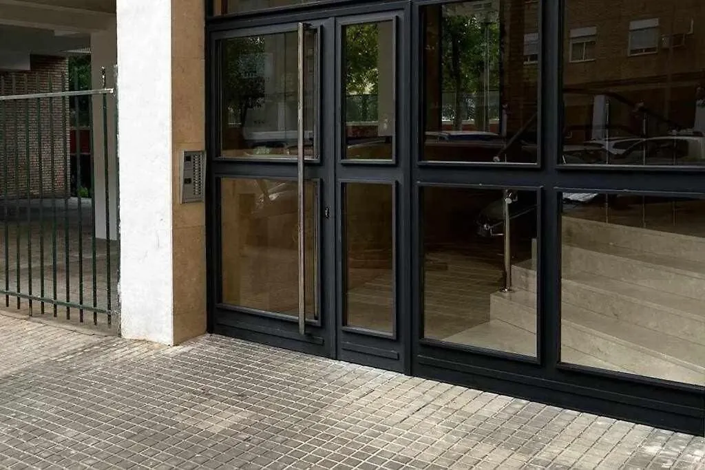 Apartment Centric And Spacious Flat With Free Car Park Seville